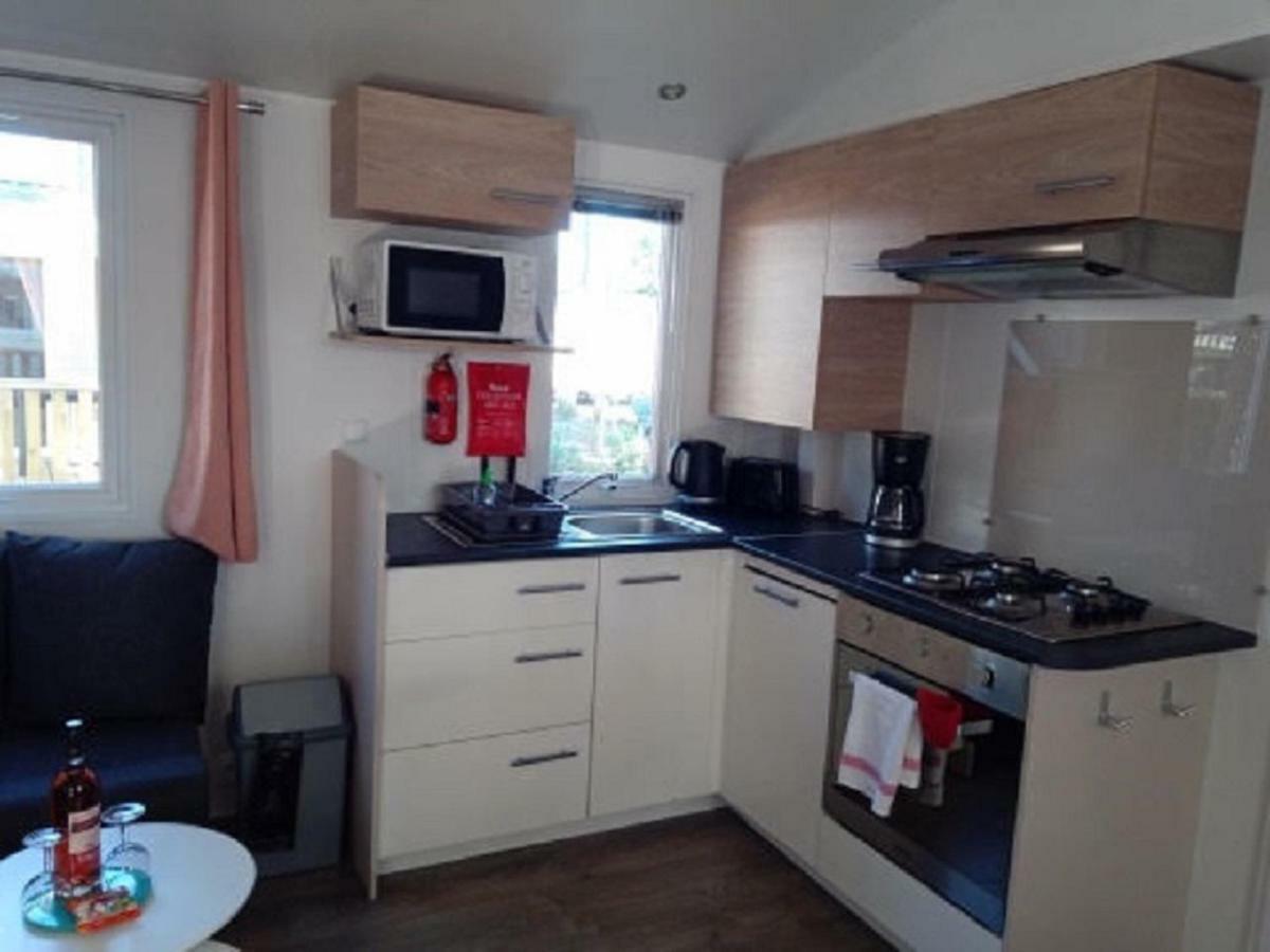 Mobilhome Saint Julien En Born Exterior foto